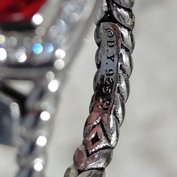 David Yurman petite Albion garnet with diamonds &  DY bag - Picture 3 of 4